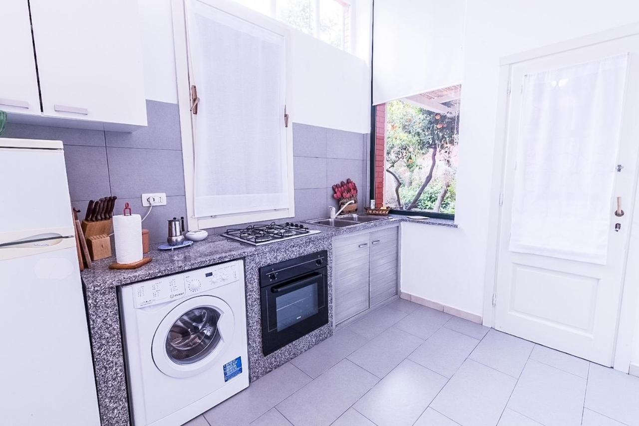Liguria Garden Apartment Олбия Екстериор снимка