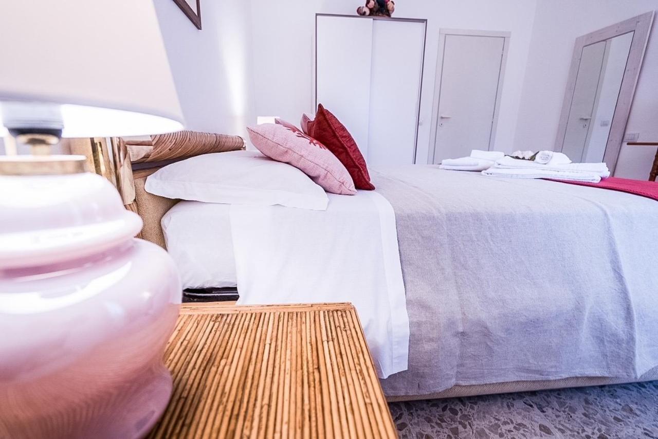 Liguria Garden Apartment Олбия Екстериор снимка